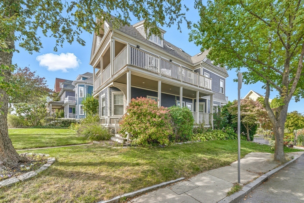 108 Cushing Ave # 2