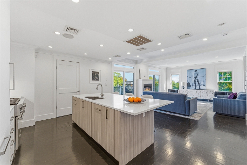 108 Cushing Ave # 2