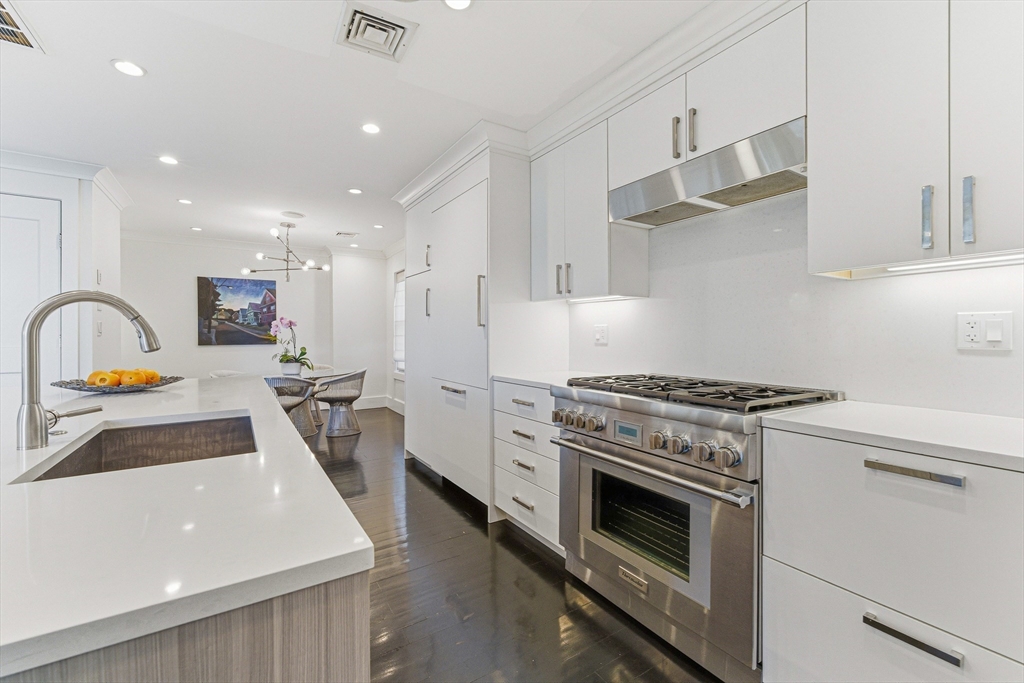 108 Cushing Ave # 2