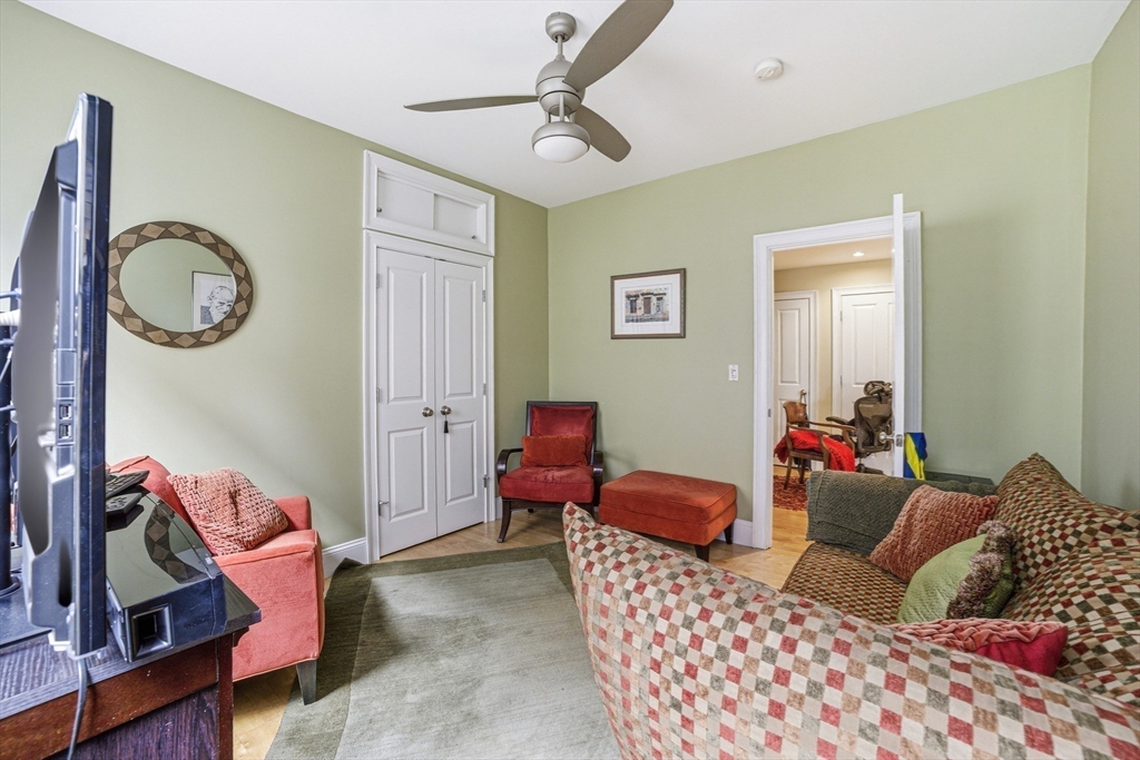 5 Mount Vernon St # 2