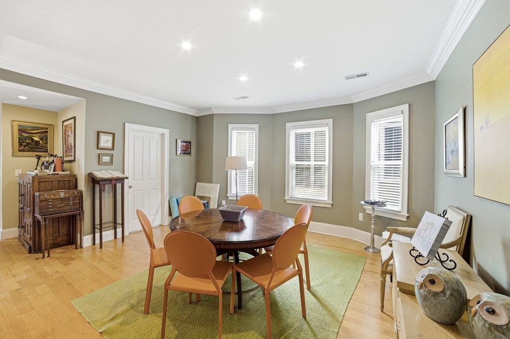 5 Mount Vernon St # 2