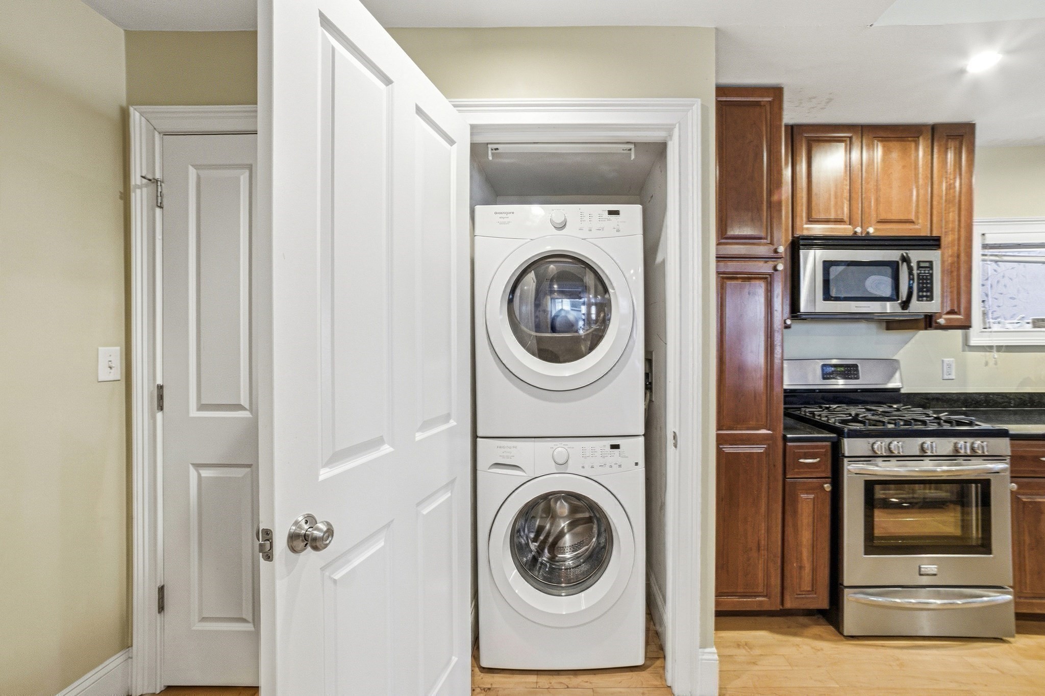 5 Mount Vernon St # 2