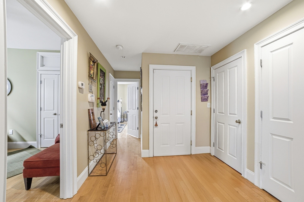 5 Mount Vernon St # 2