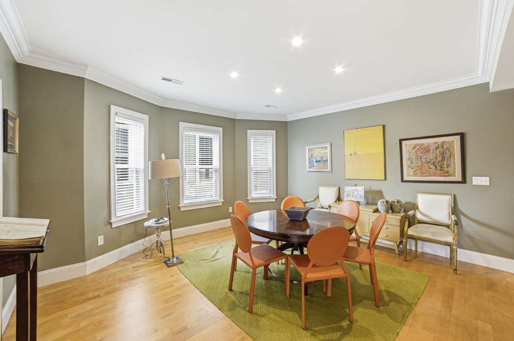 5 Mount Vernon St # 2