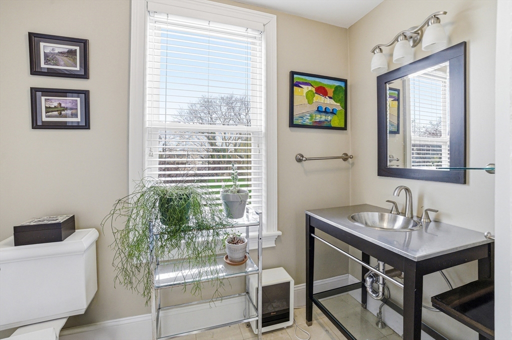 5 Mount Vernon St # 2