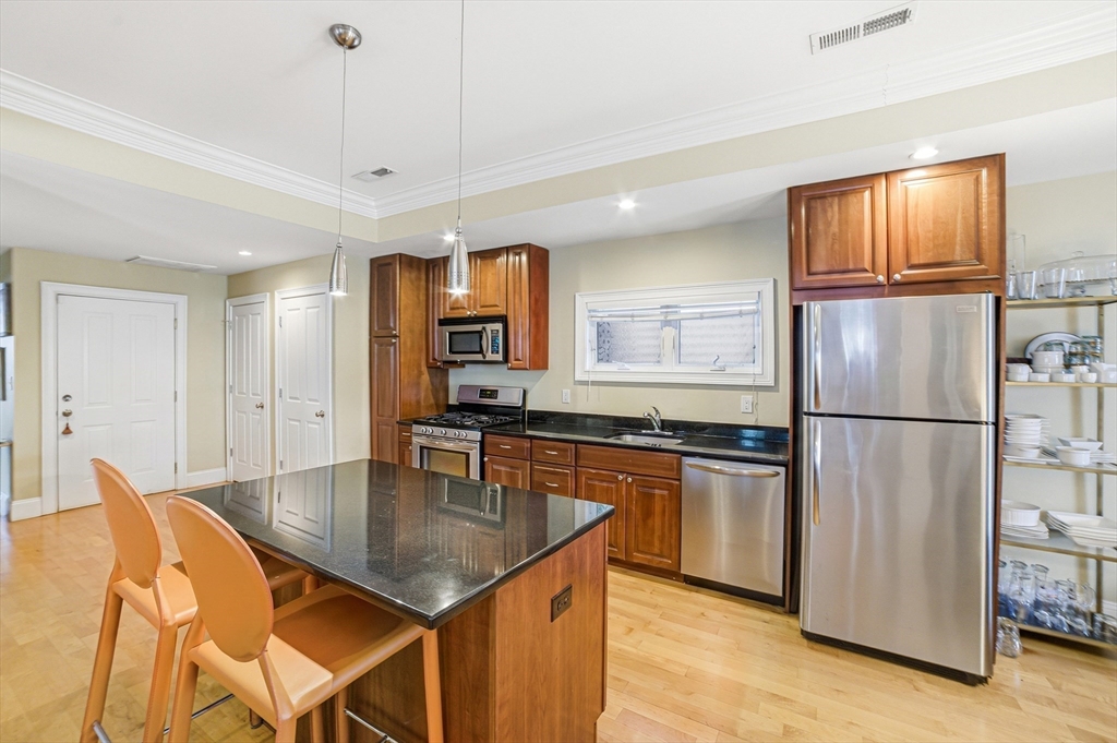 5 Mount Vernon St # 2