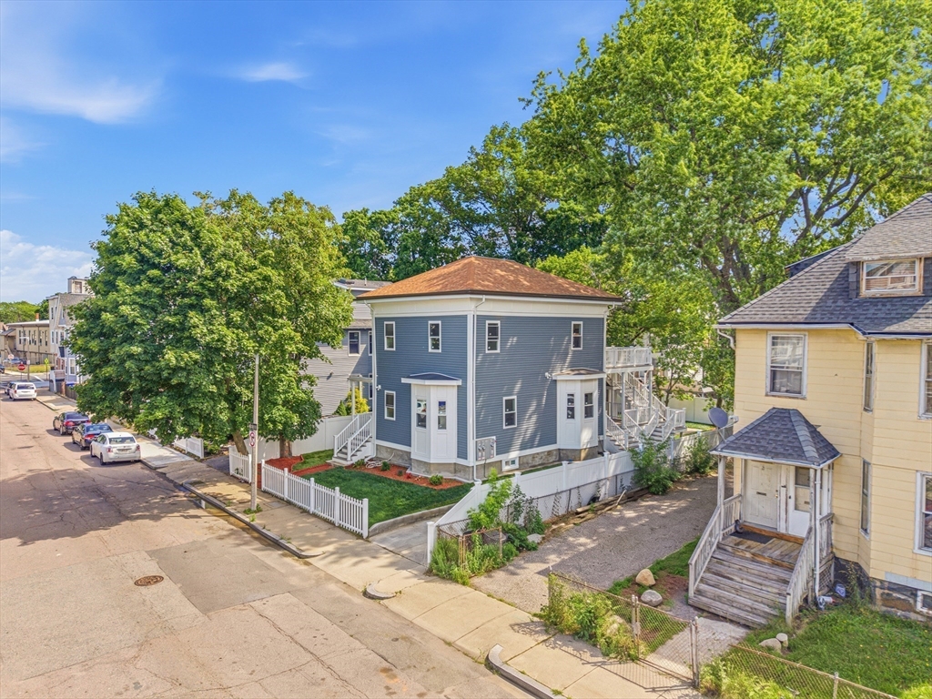 20 Wentworth St