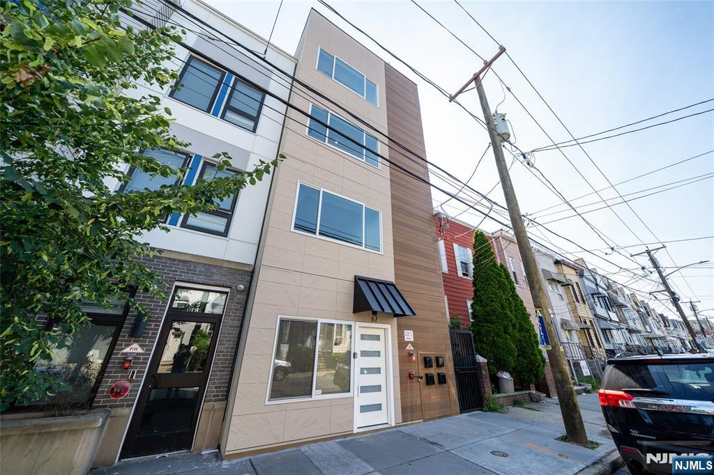 67 Virginia Avenue, Apt 1