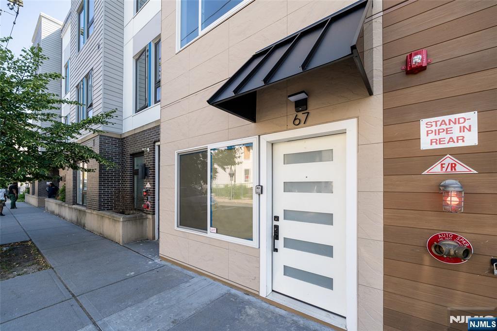 67 Virginia Avenue, Apt 1