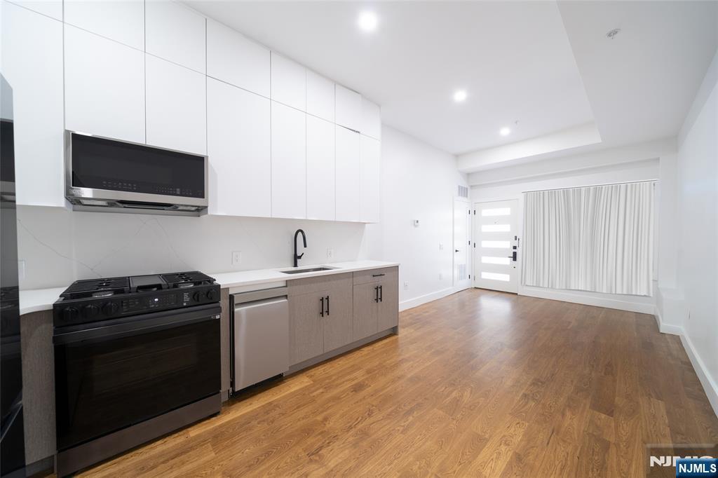 67 Virginia Avenue, Apt 1
