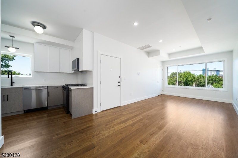 67 Virginia Ave 4