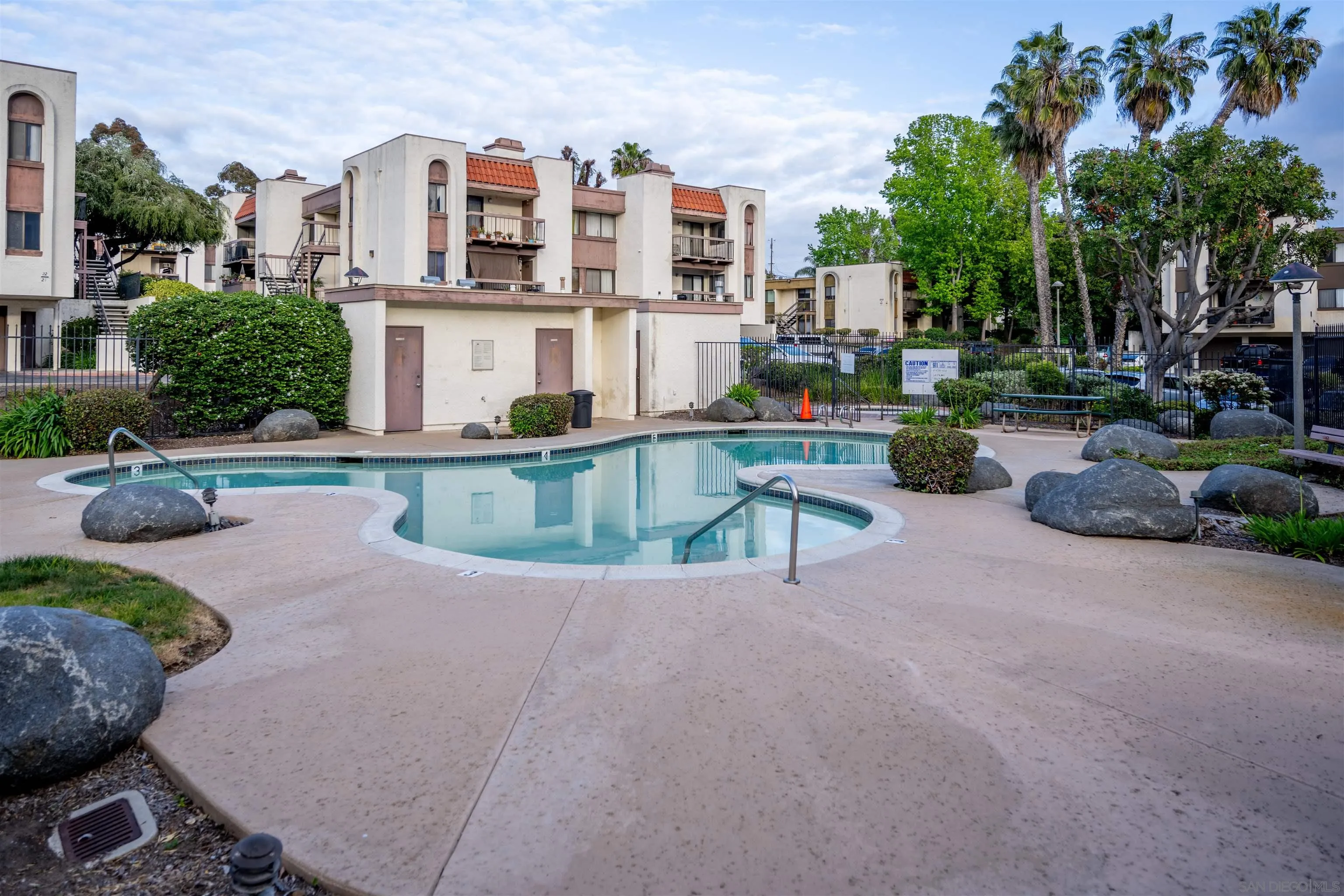 1748 Via Las Palmas Unit 20