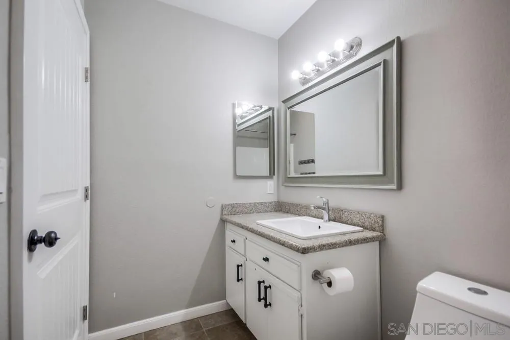 12716 Lakeshore Dr Unit L