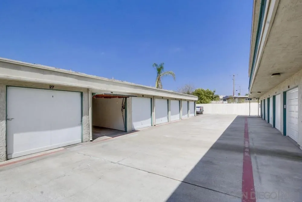 12716 Lakeshore Dr Unit L