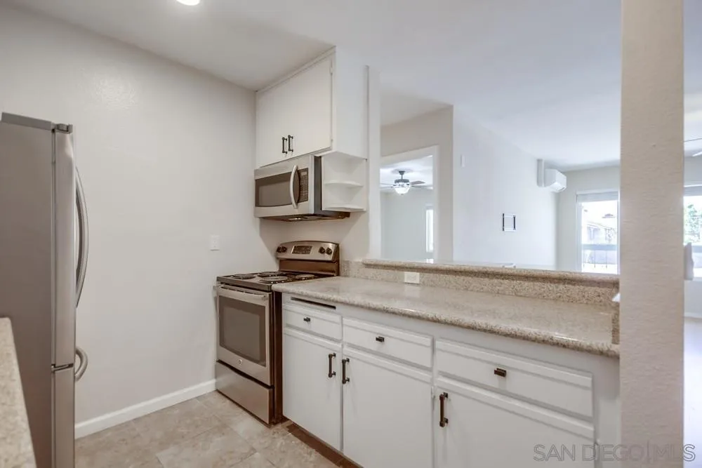 12716 Lakeshore Dr Unit L