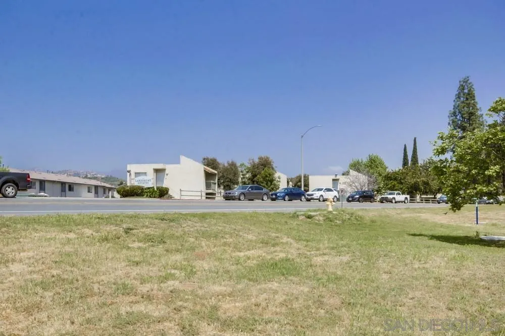 12716 Lakeshore Dr Unit L