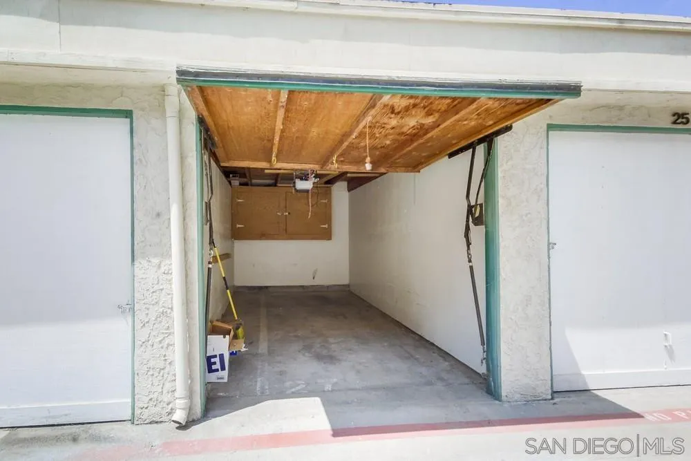 12716 Lakeshore Dr Unit L