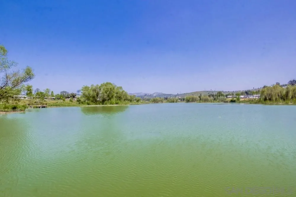 12716 Lakeshore Dr Unit L