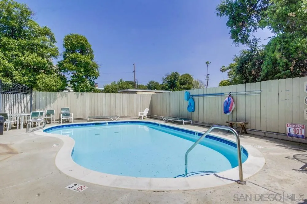 12716 Lakeshore Dr Unit L