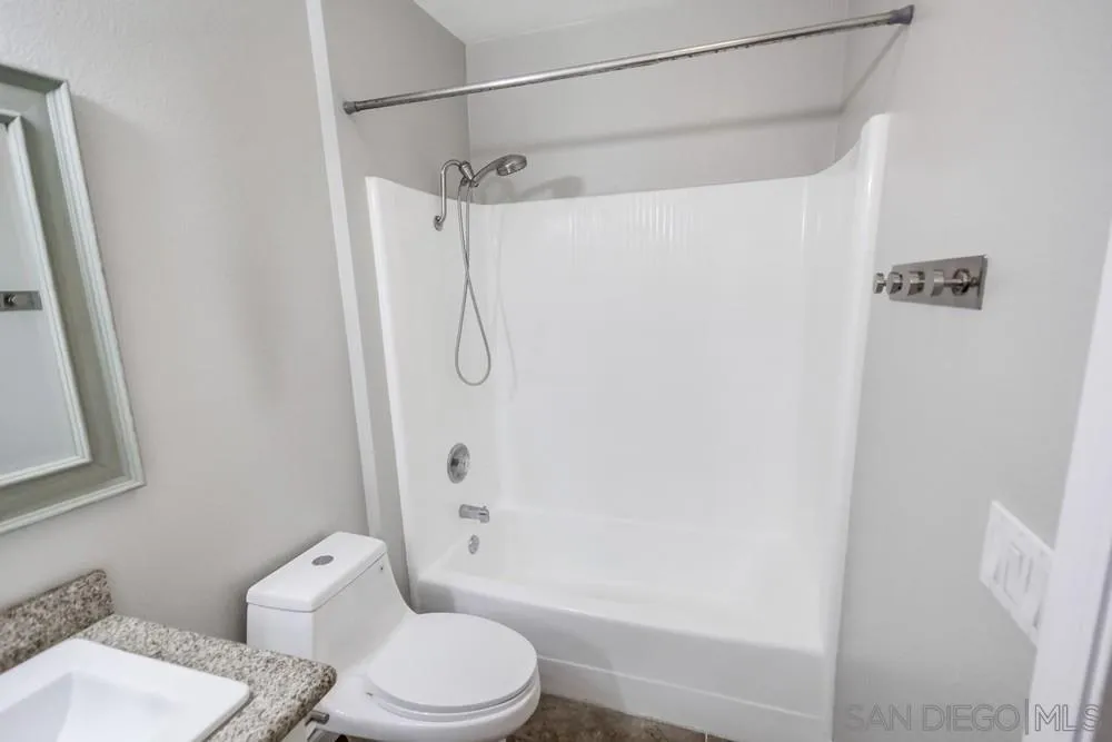 12716 Lakeshore Dr Unit L