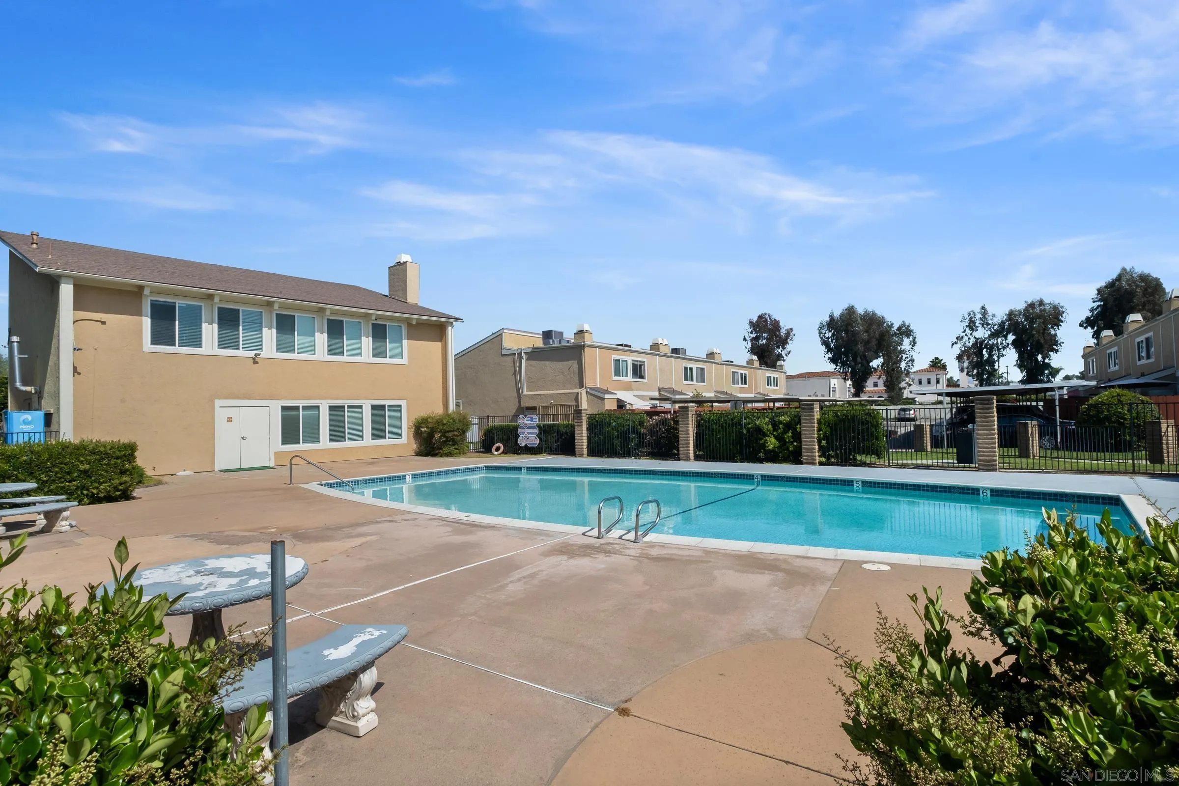 475 N Midway Dr Unit 214