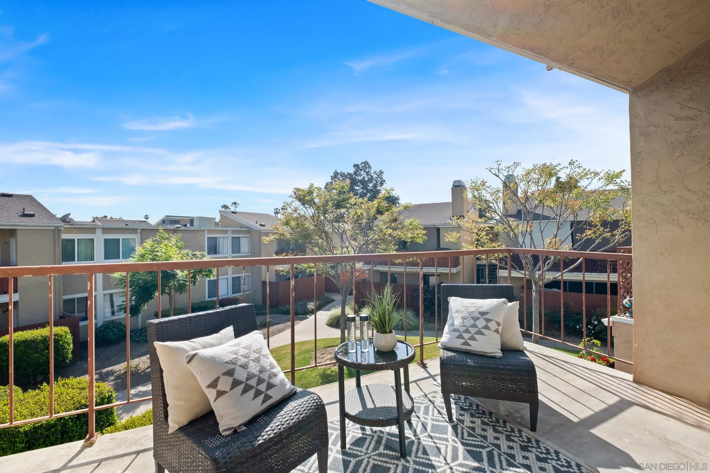 475 N Midway Dr Unit 214