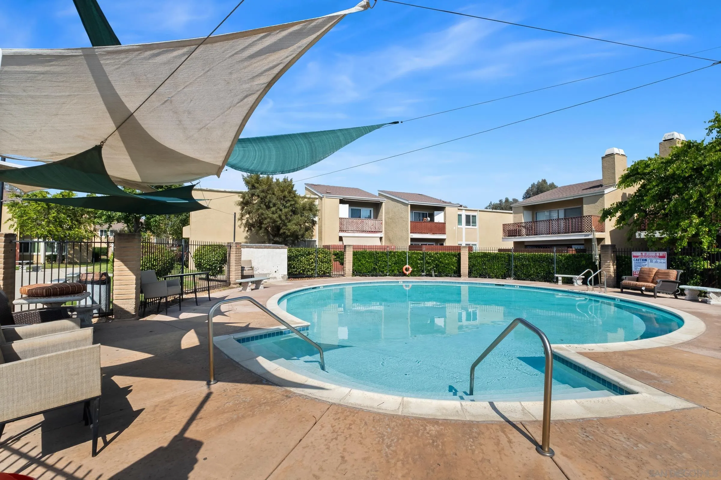 475 N Midway Dr Unit 214