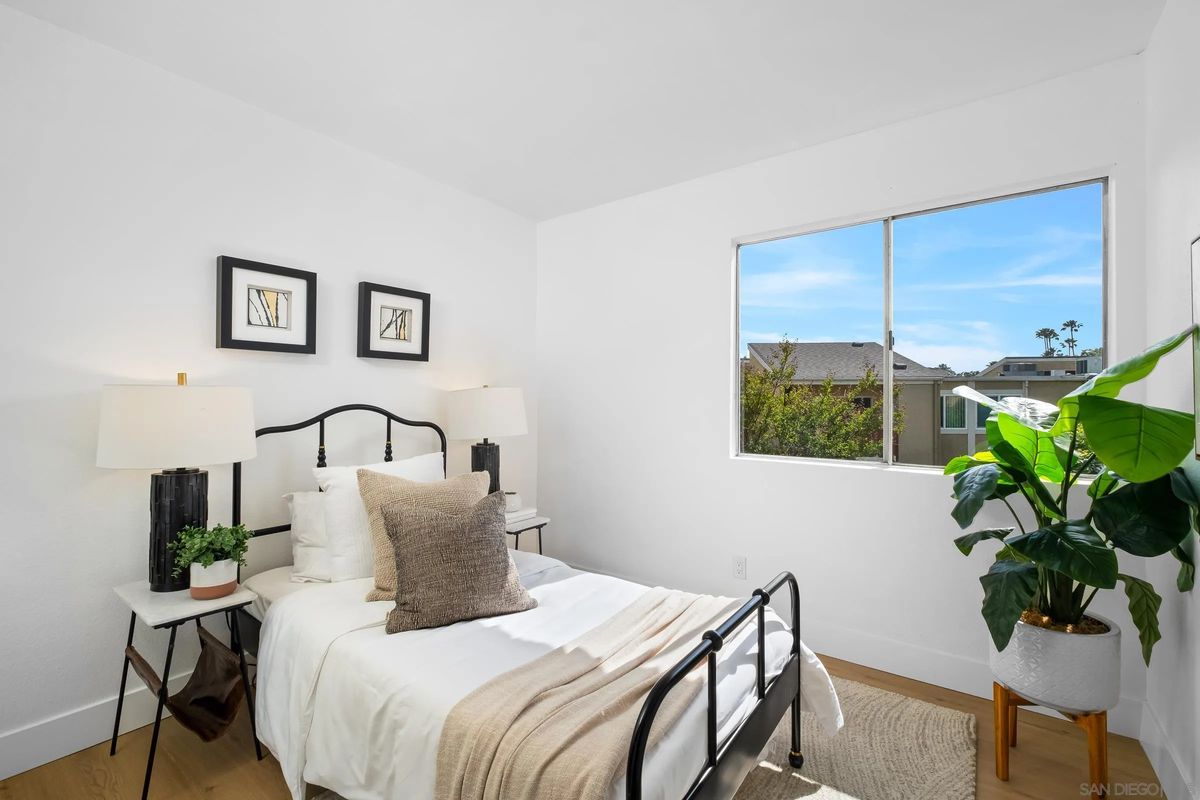 475 N Midway Dr Unit 214