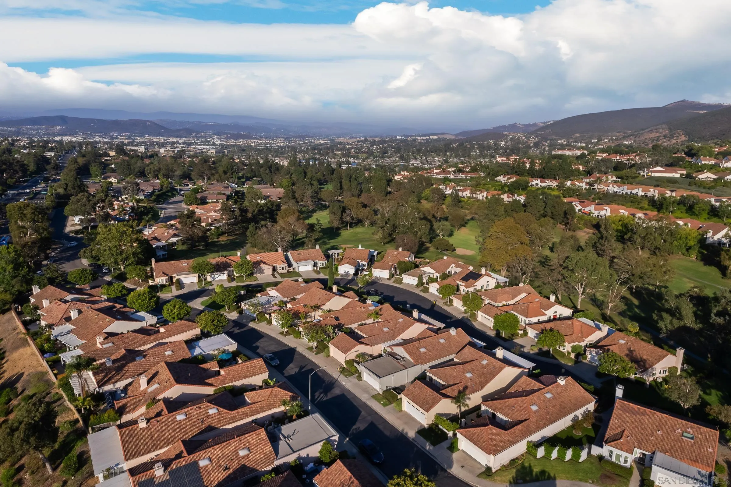 1527 Camino Linda Dr