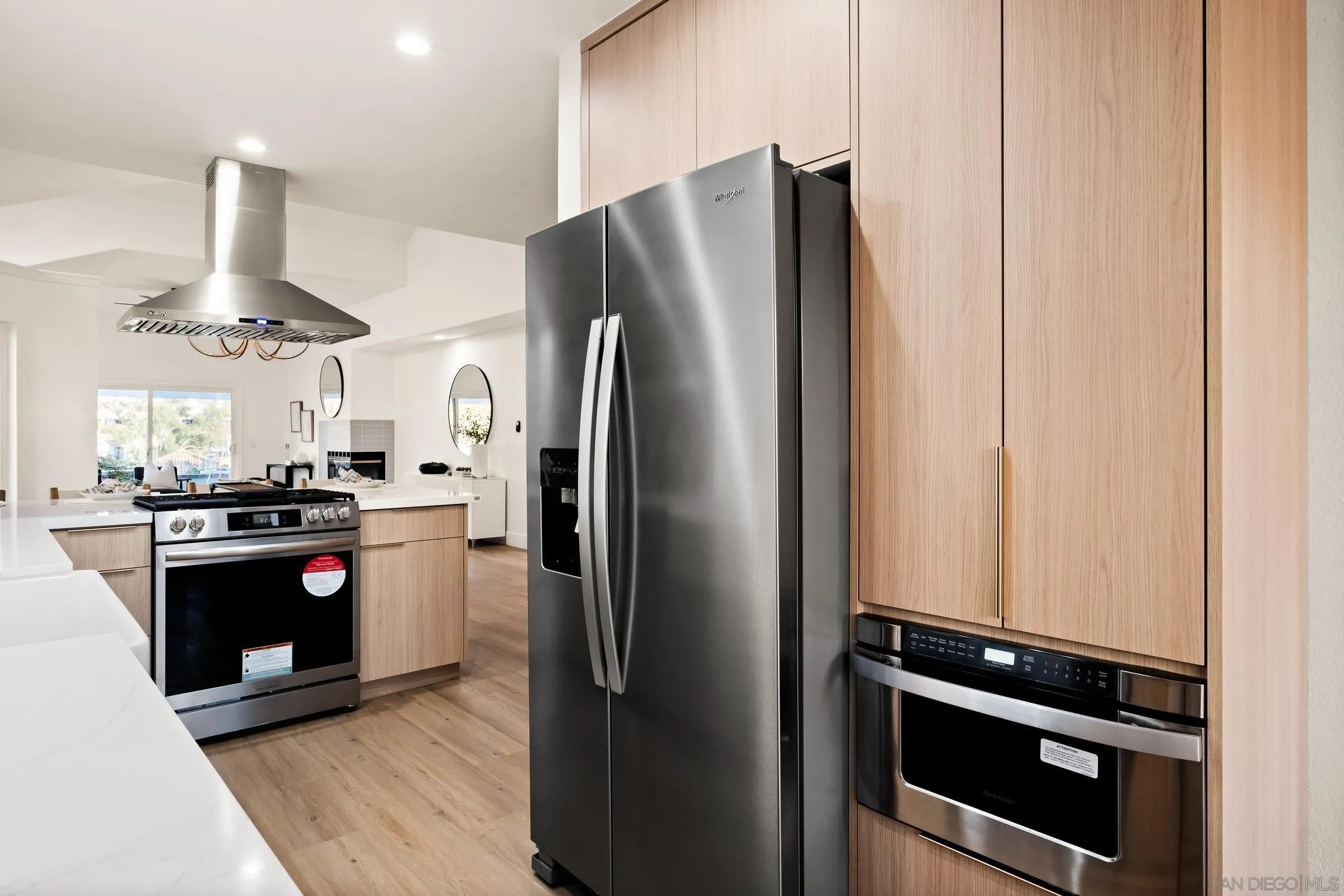 1527 Camino Linda Dr