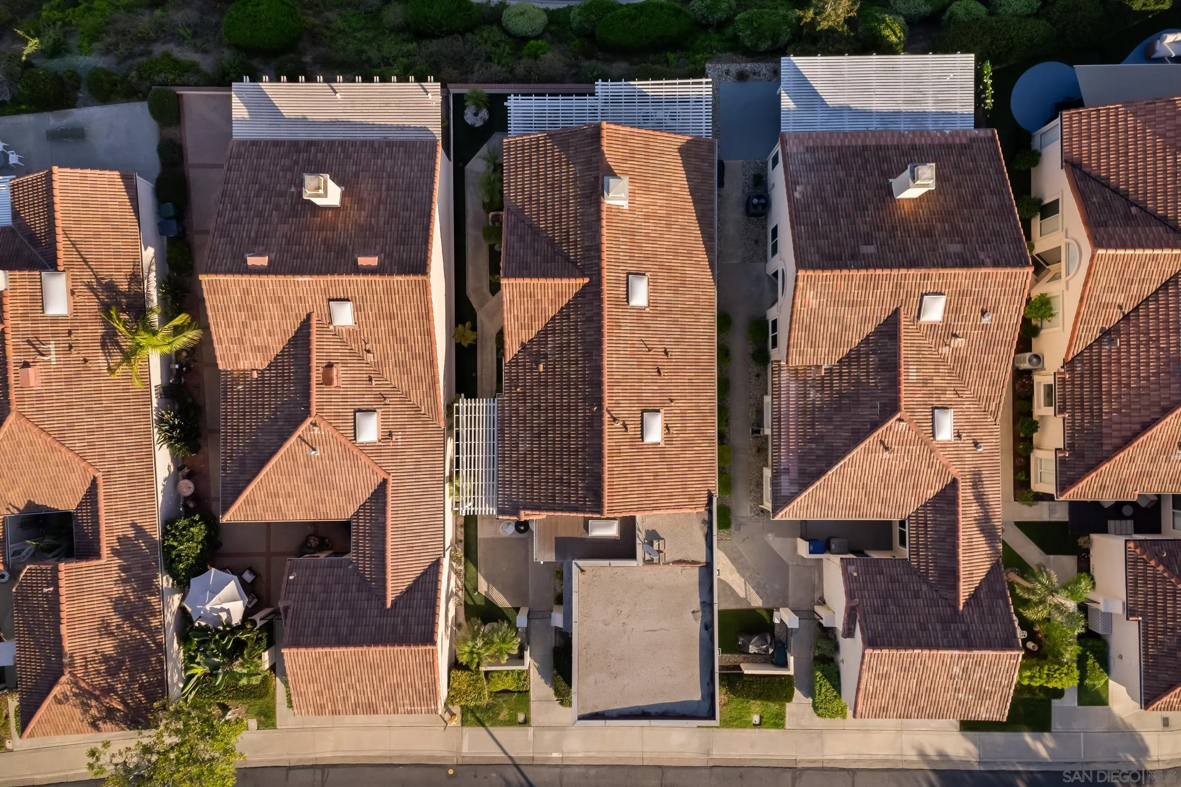 1527 Camino Linda Dr