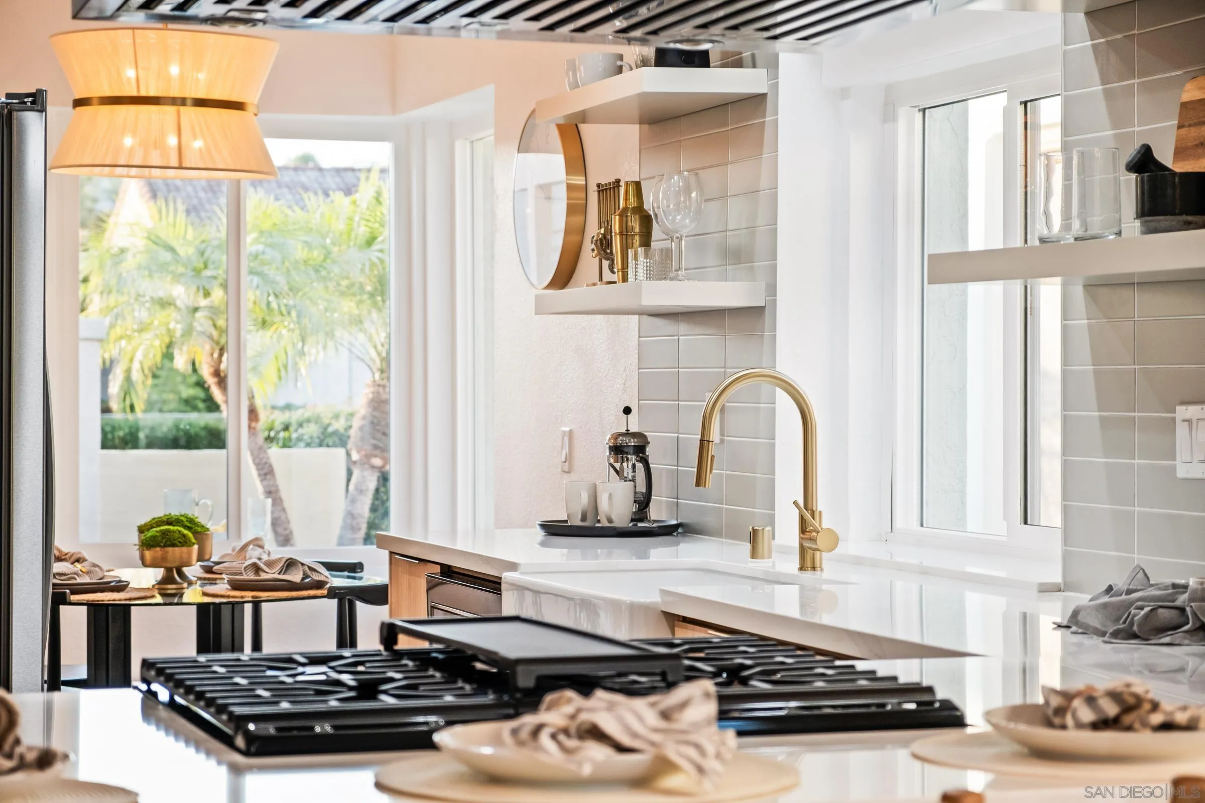 1527 Camino Linda Dr