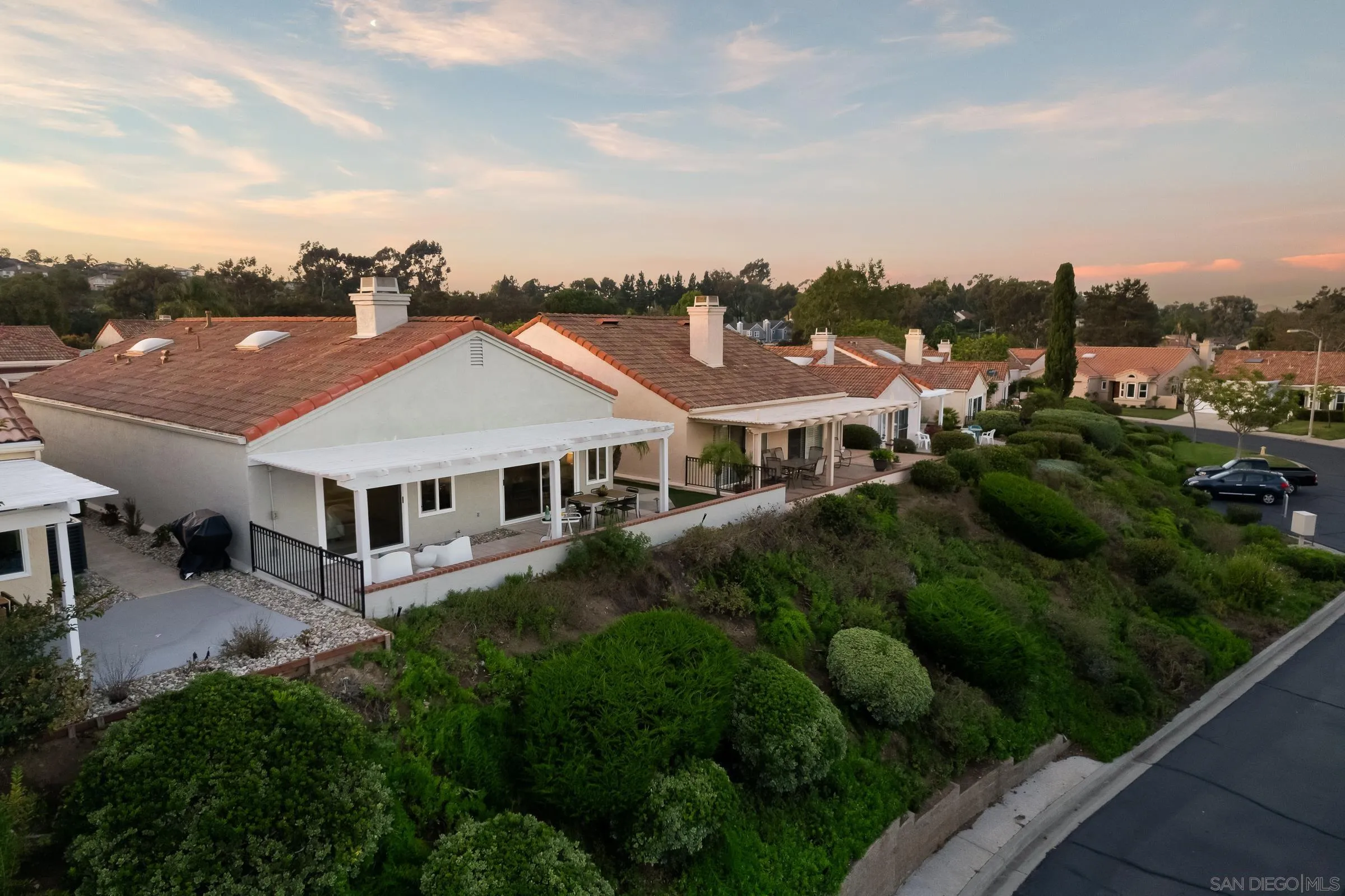 1527 Camino Linda Dr