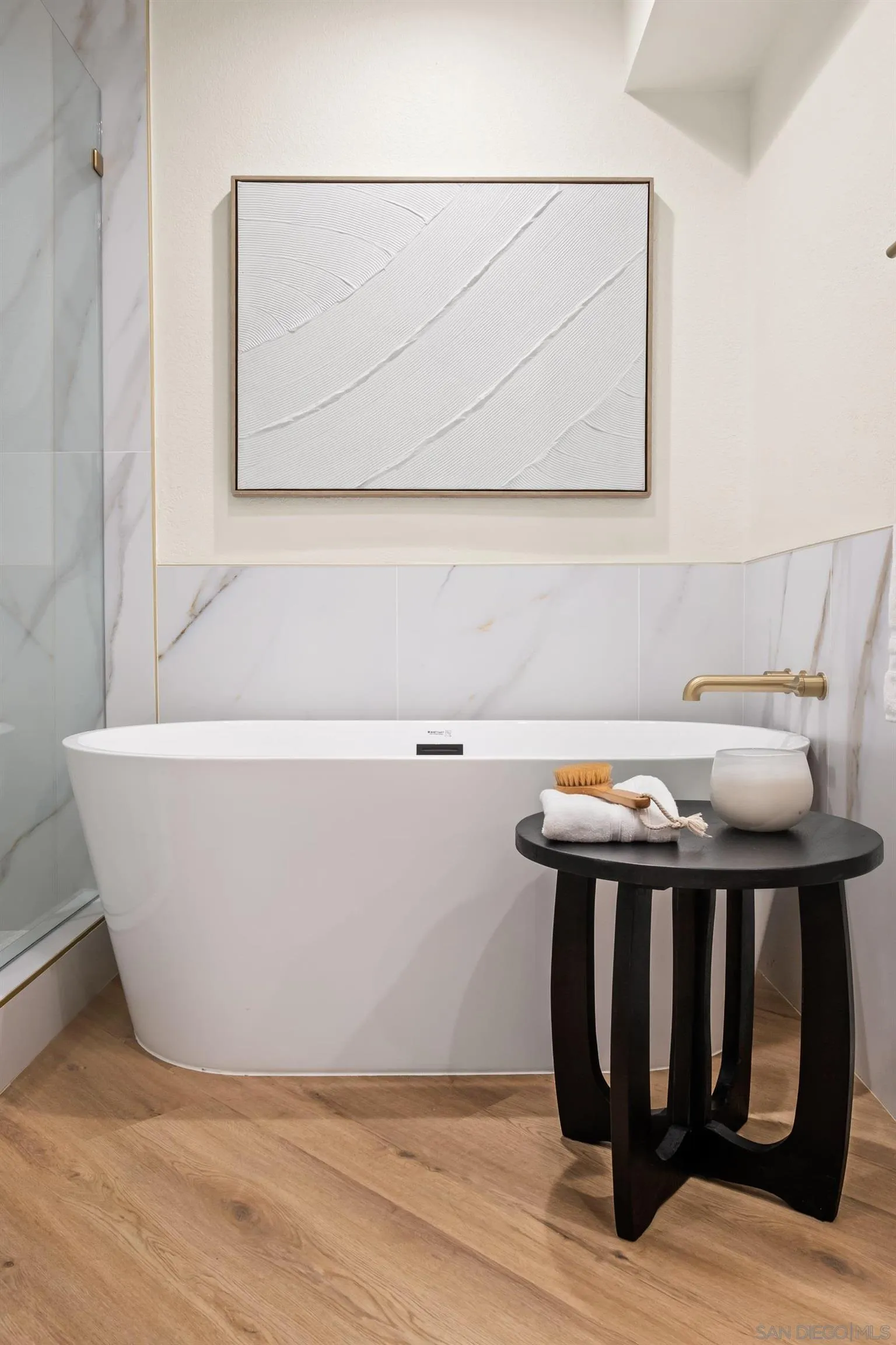 1527 Camino Linda Dr