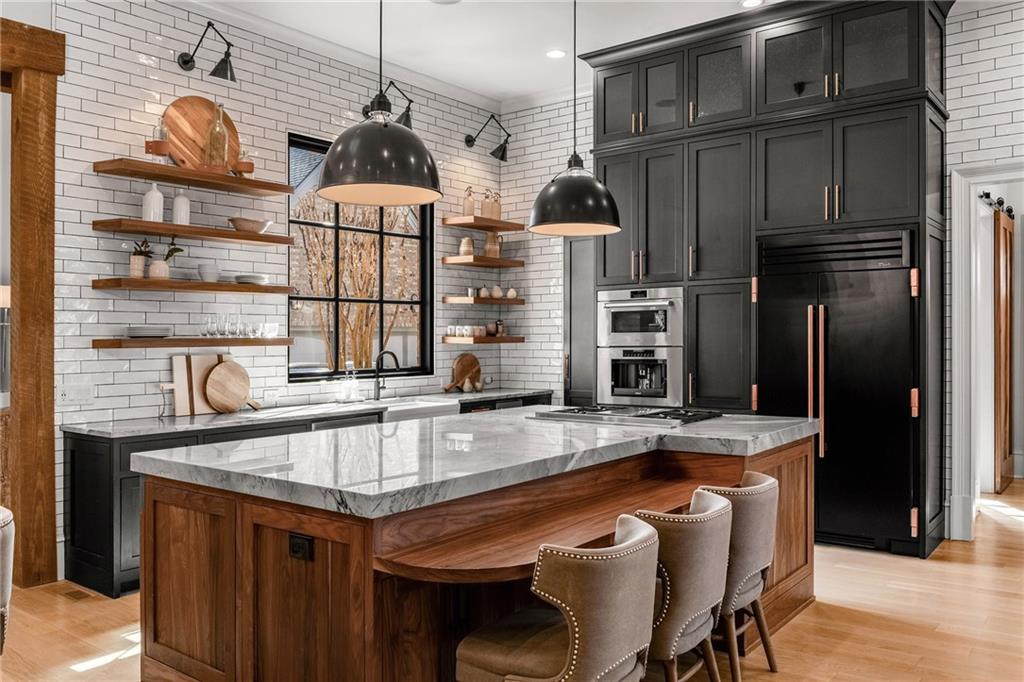 1105 Stonegate Court