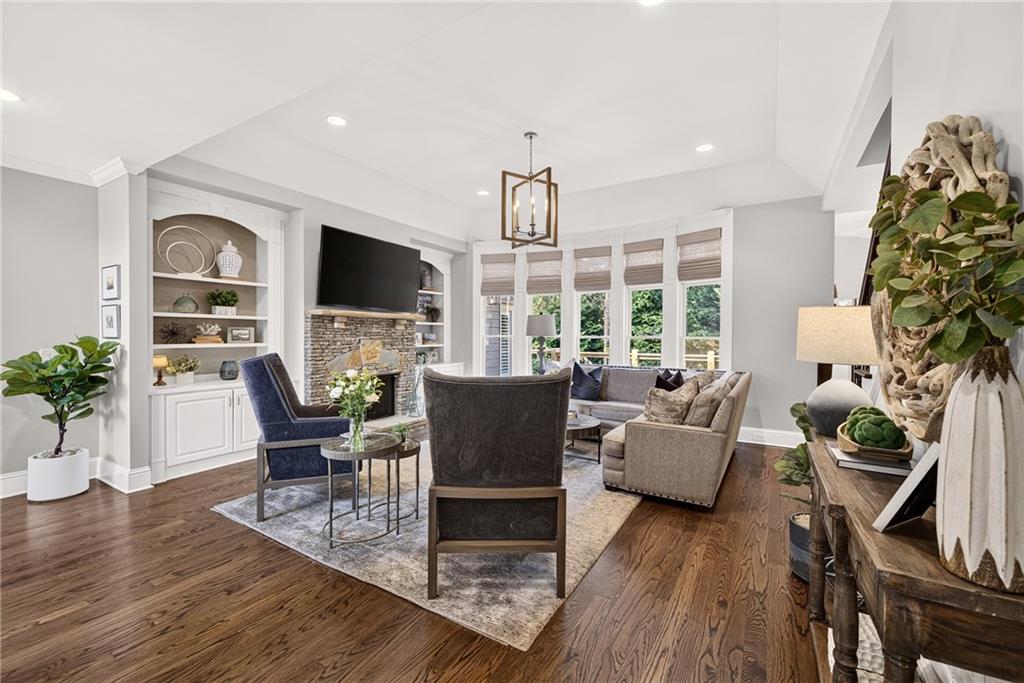 302 Moss Court