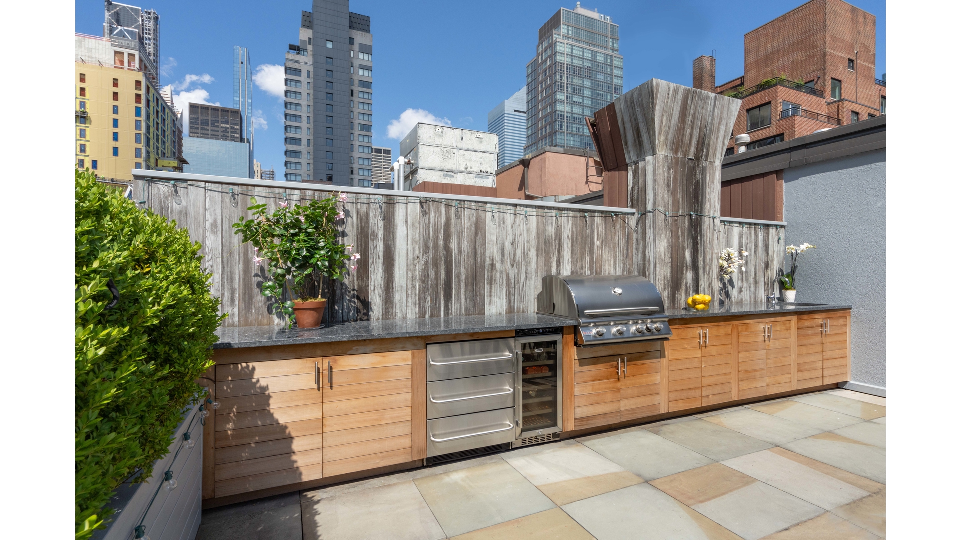 345 E 50TH Street PHB