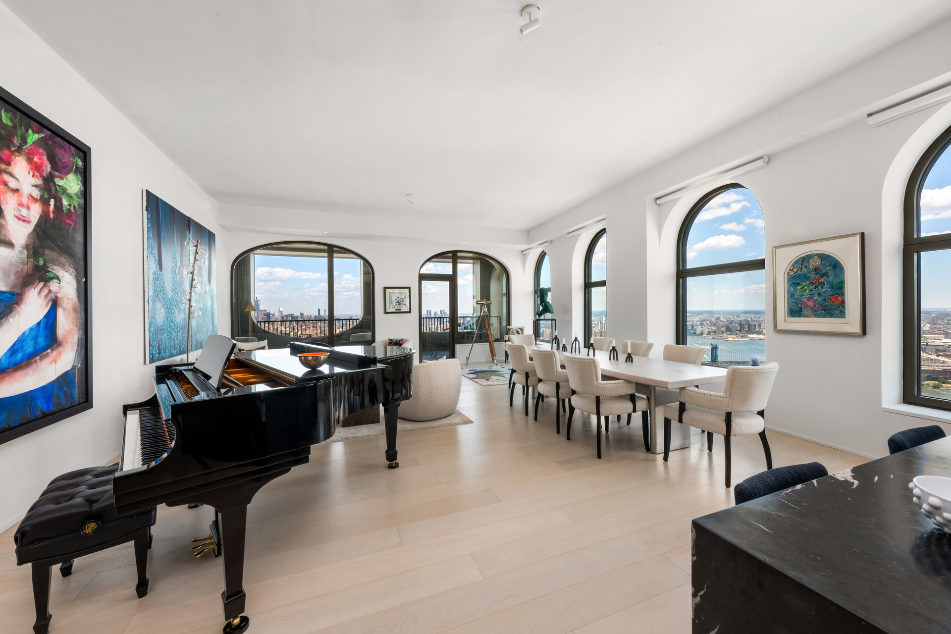 130 WILLIAM Street PH62A