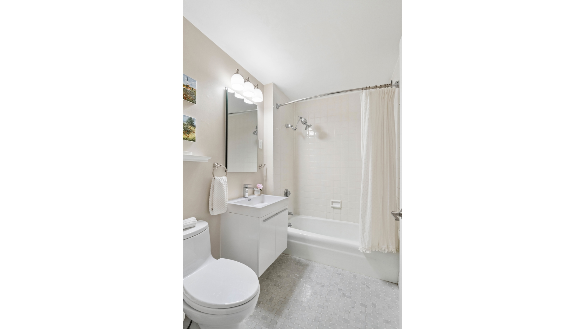 85 8TH Avenue 3F