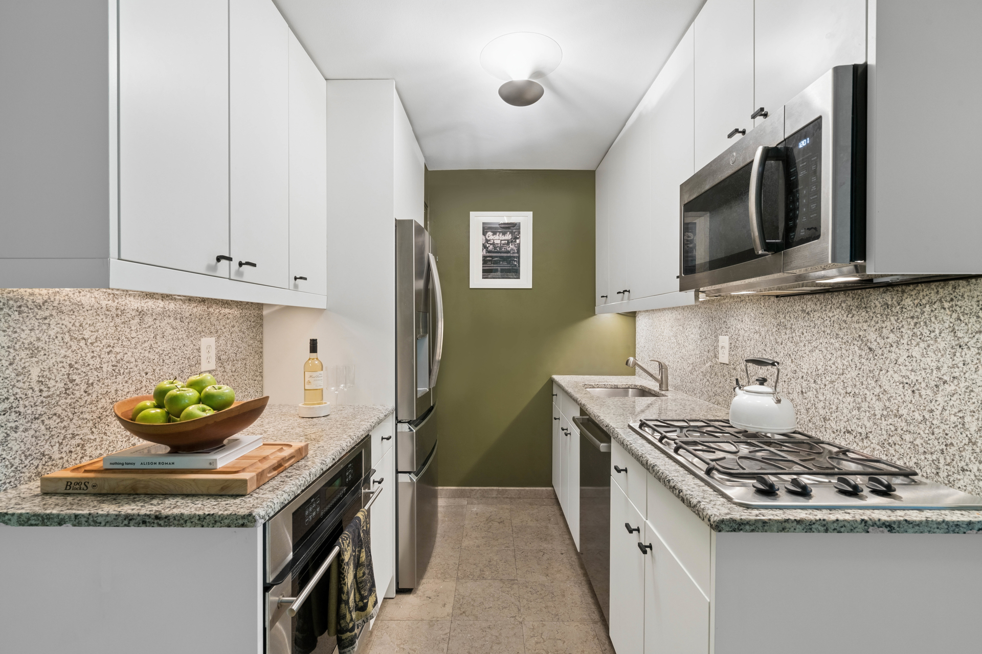 85 8TH Avenue 3F