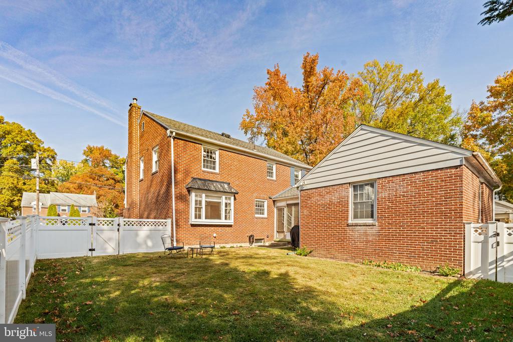 600 Graisbury Ave