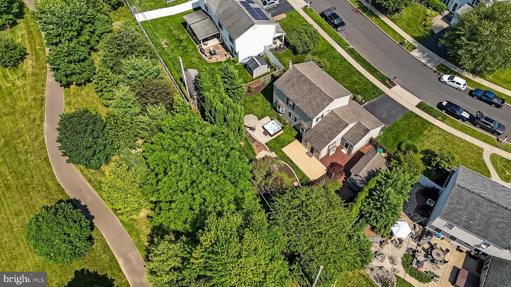 222 Hampton Dr