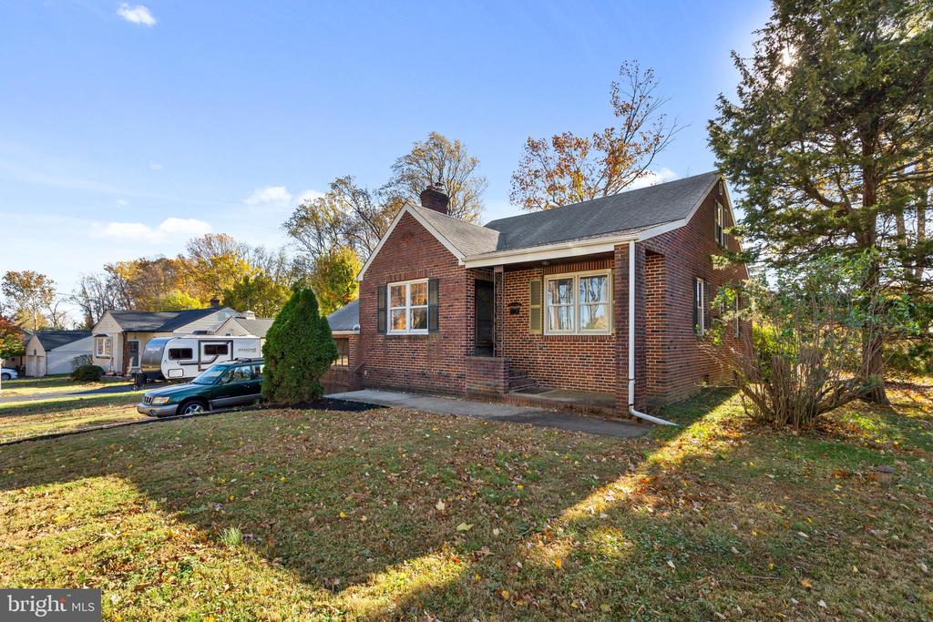 39 WOODBINE AVENUE