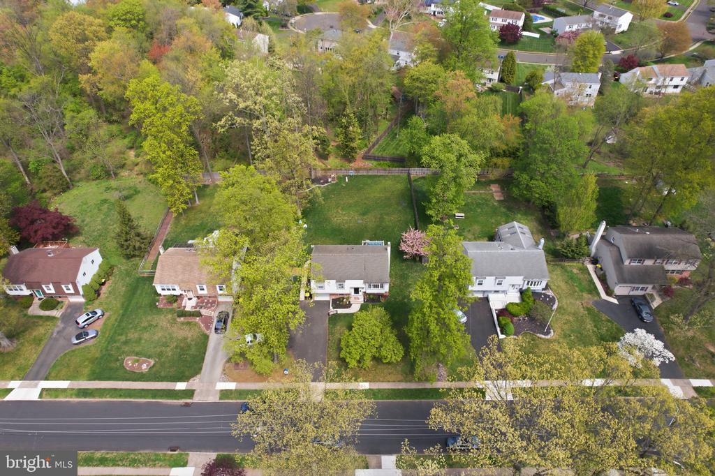 2133 BLACKHORSE DRIVE