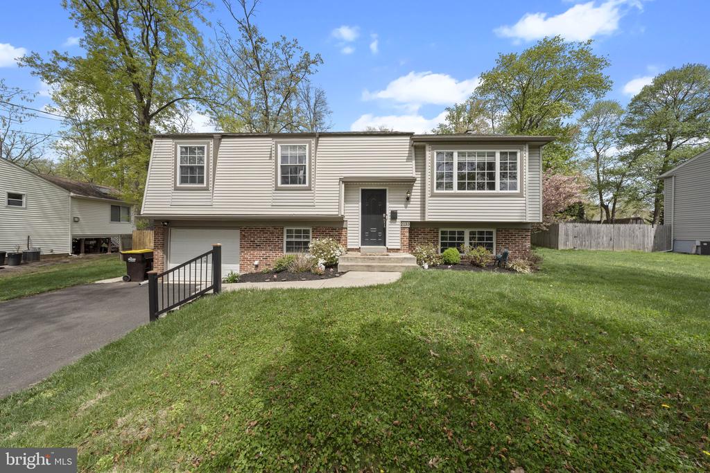 2133 BLACKHORSE DRIVE