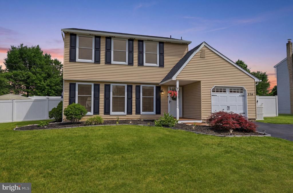 228 HAMPTON DRIVE