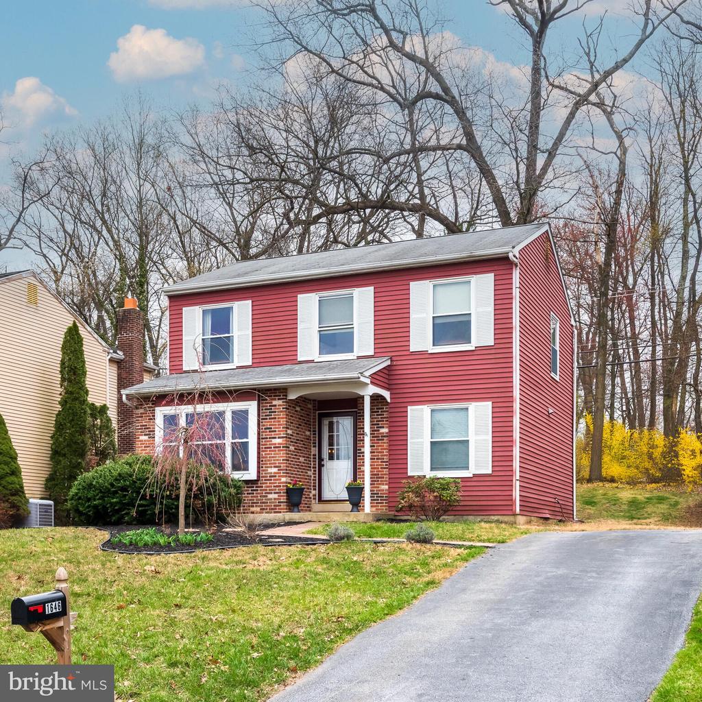 1646 Farnham Ln