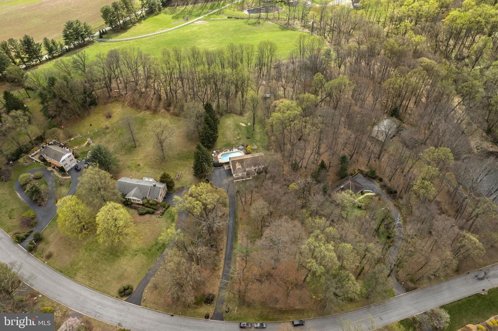 1017 Scholl Rd