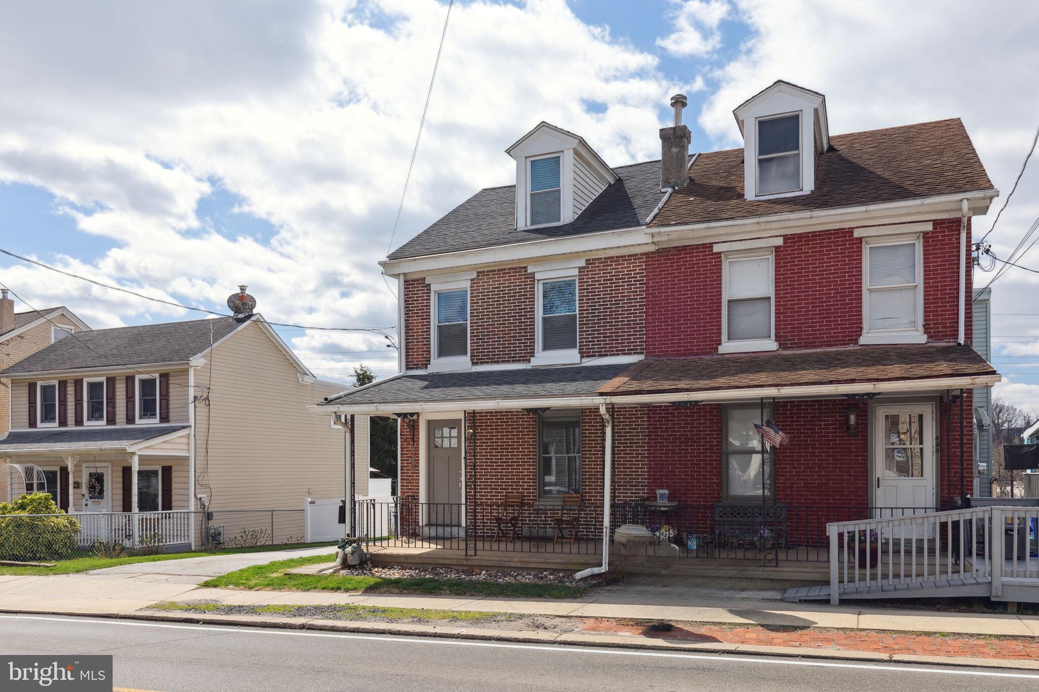 448 New Elm St