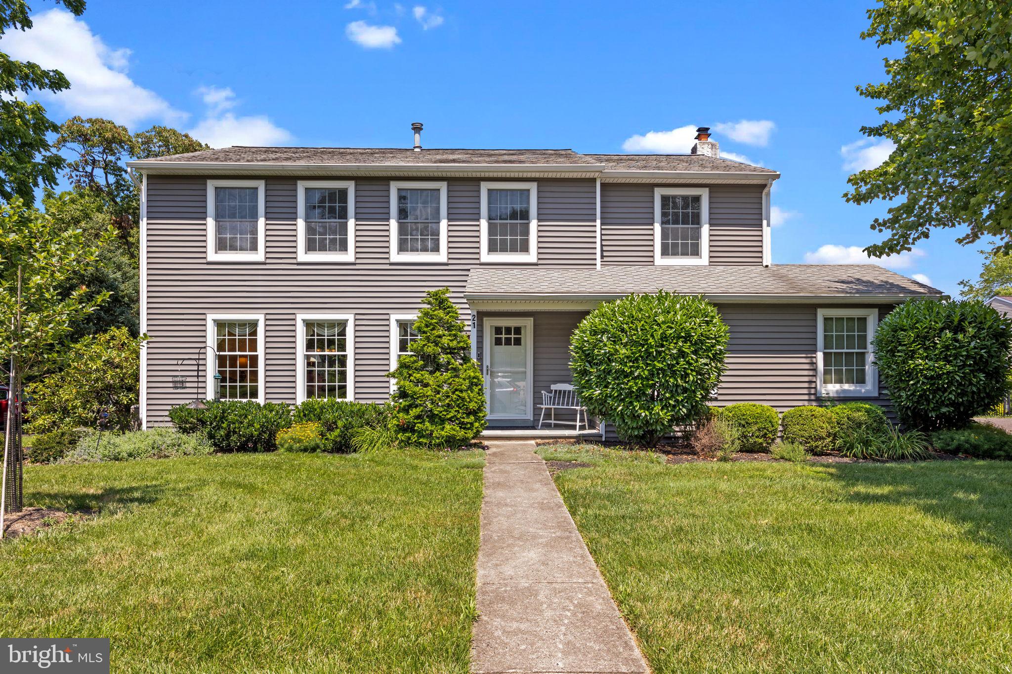 21 RONALD CIRCLE